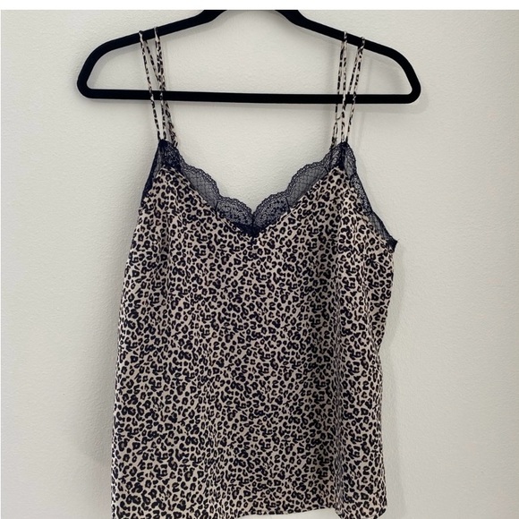 ABERCROMBIE & FITCH - Picture 2 of 5